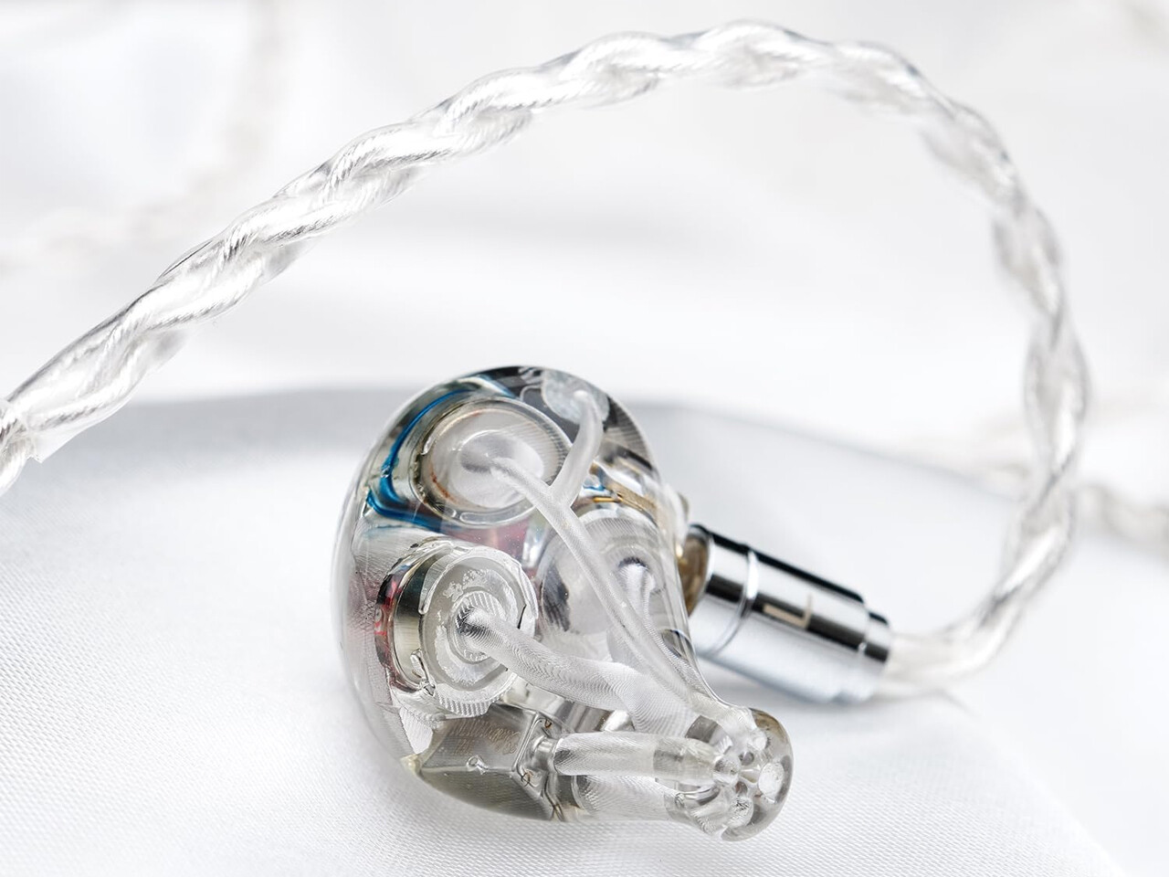 新製品情報》 「Kinera Celest PhoenixCall」 1DD+2BA+2FPD(マイクロ