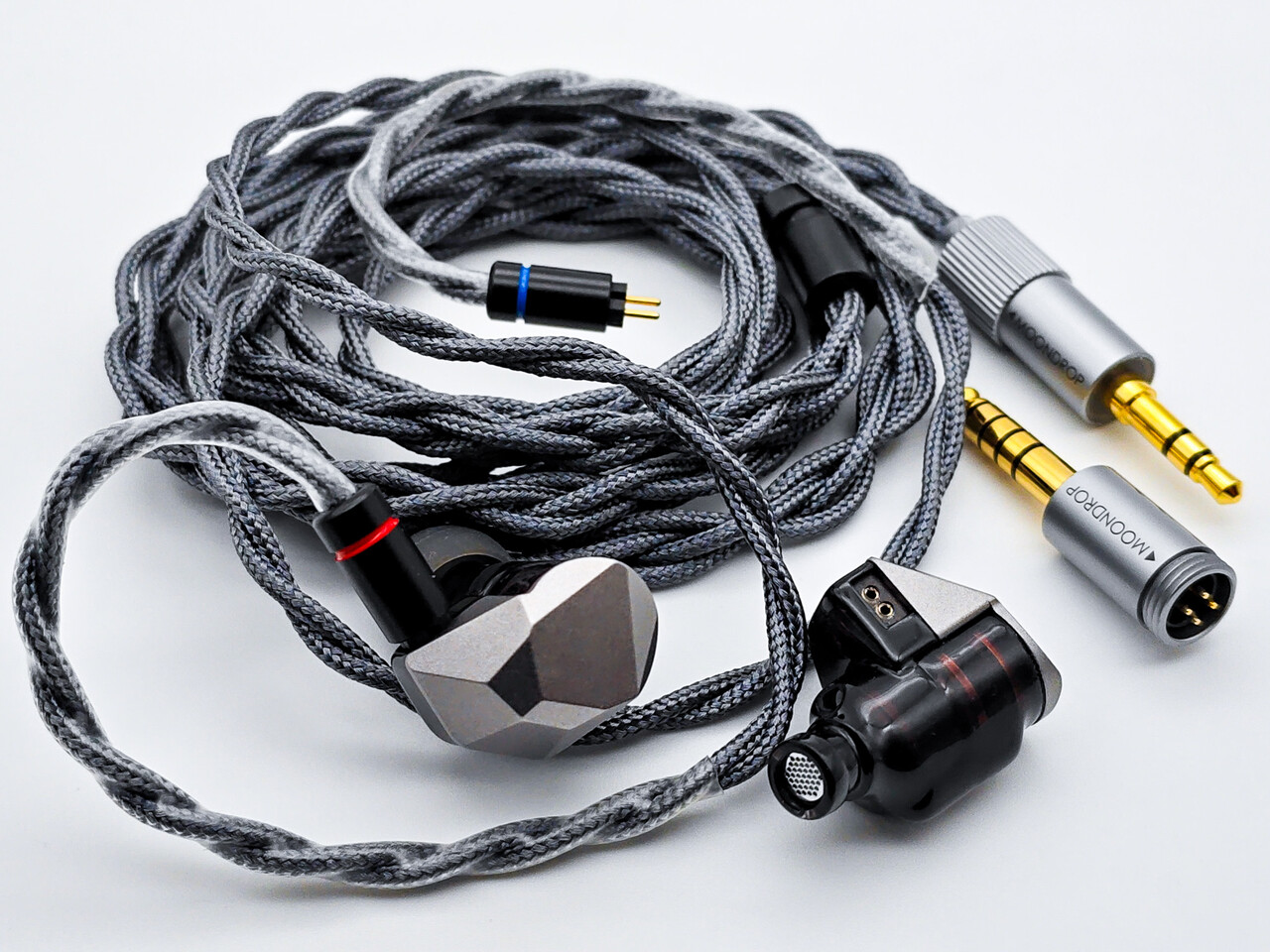 水月雨「Moondrop Harmon (和鳴)」 XTM Seriesの3DD構成。同社らしい