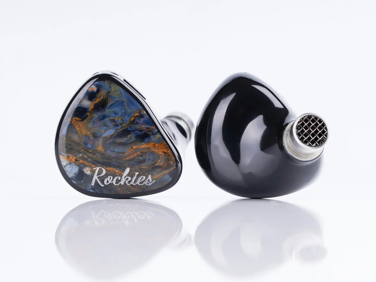 NICEHCK Rockies」 Sonion&Knowles製による2EST+2BA+1DD構成。優れた