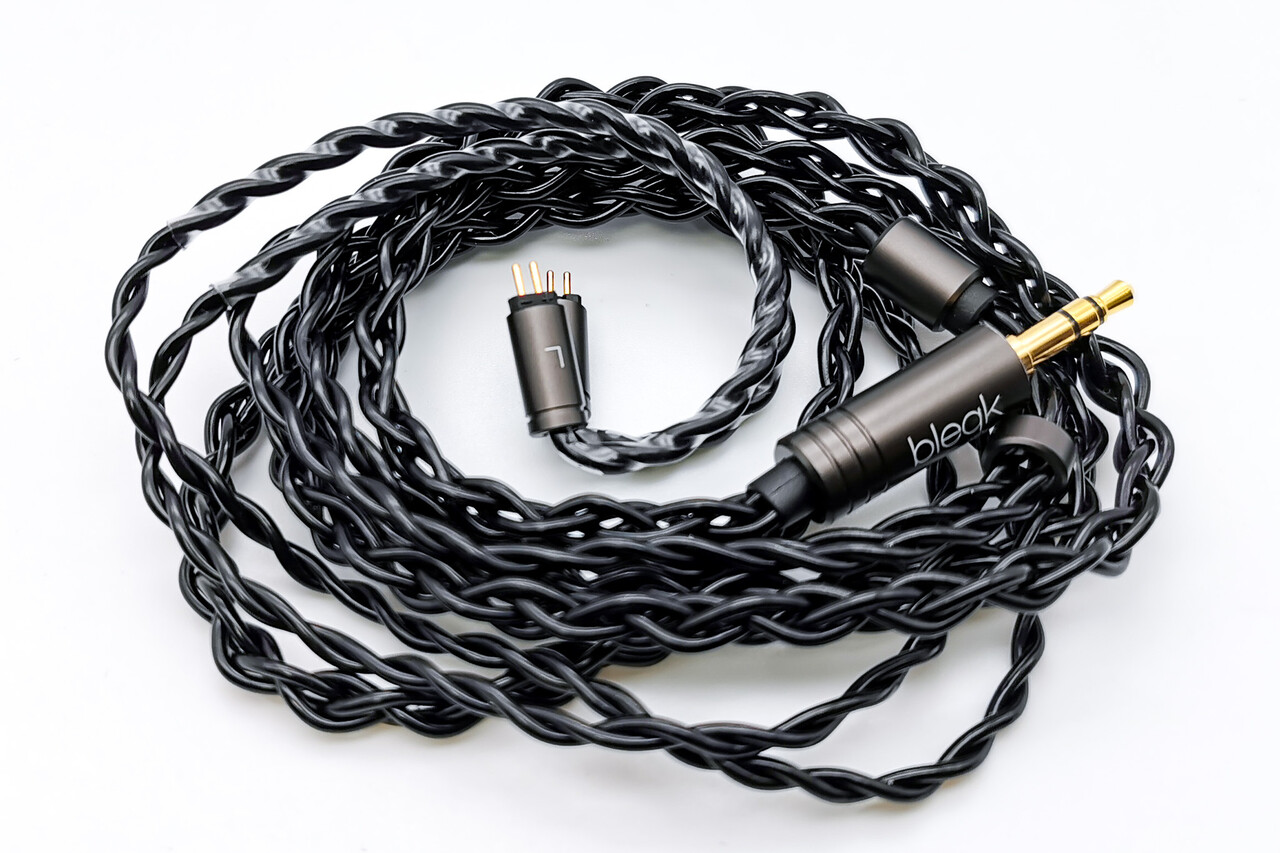 ORIVETI bleqk Dynabird」 クールなブラックデザインにバランスが良く