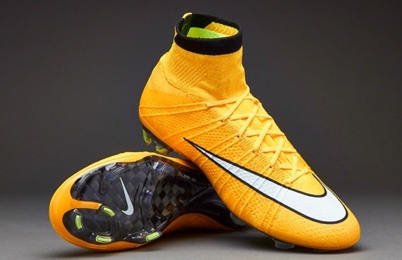 マーキュリアルヴェイパー13 & スーパーフライ7エリートFG SE オレンジ