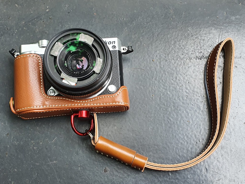 NIKON 1 J5にケース導入。α7IIとX-E1で使っているケースと同タイプで