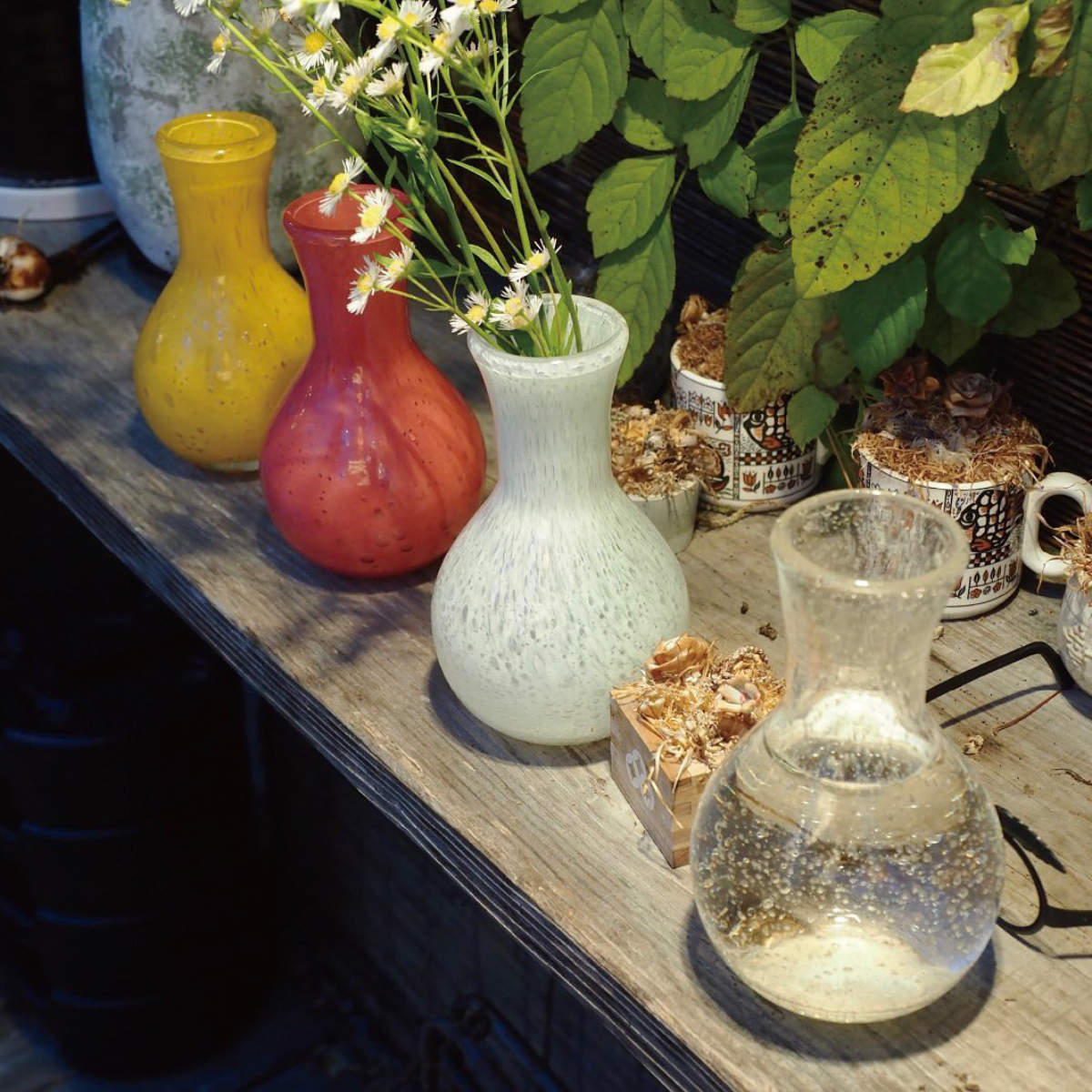 花瓶 DGガラスアクビー ガラス 直径10×高さ16.5cm （ フラワーベース