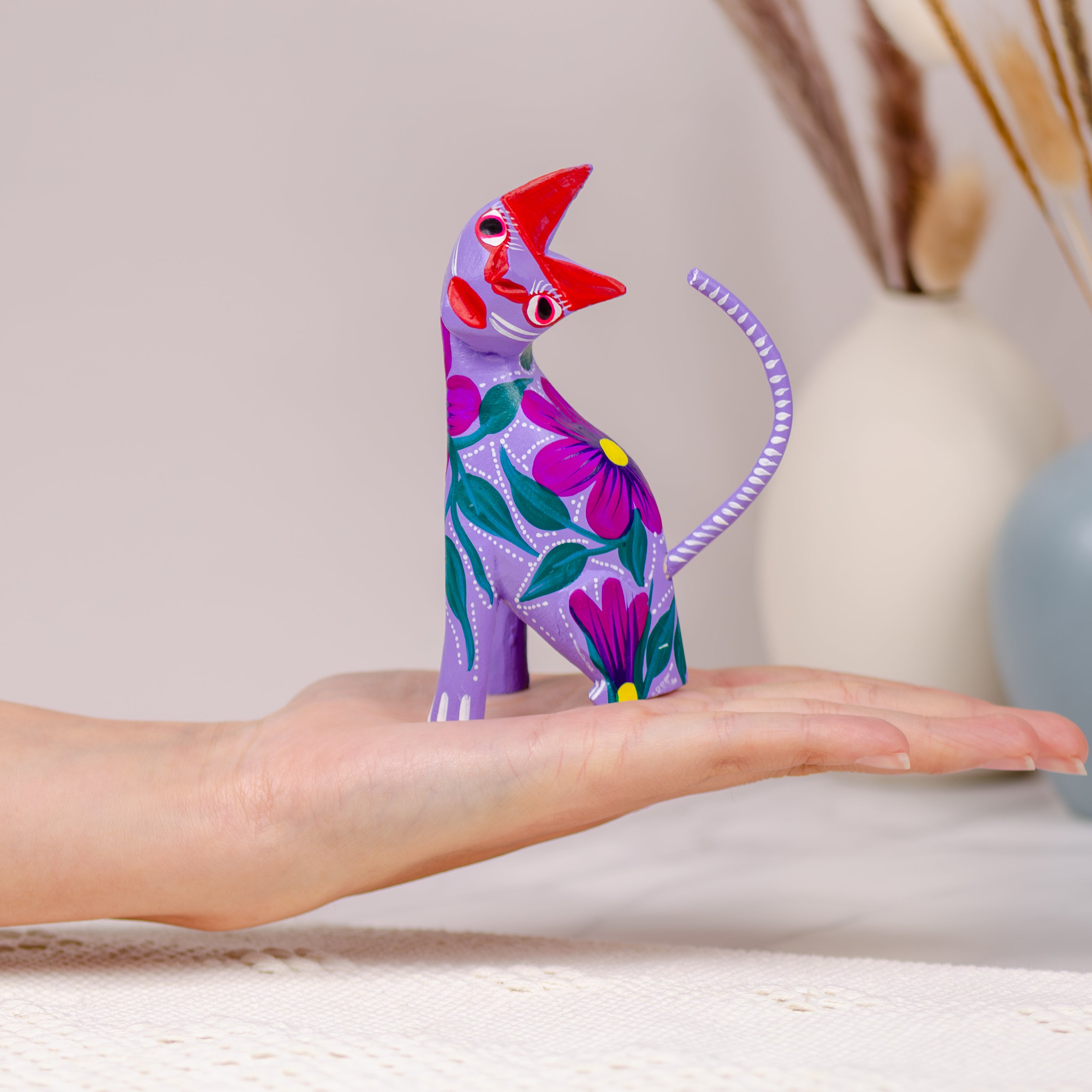 Hand Painted Neck Side Bend Cat | Lolo Mexican Mercadito