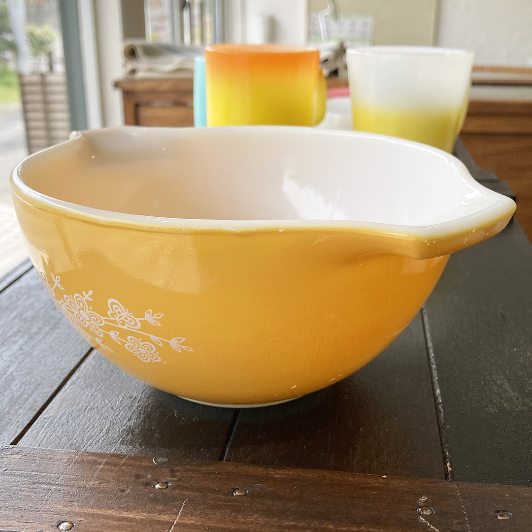 ミキシングボウル バタフライゴールド黄色 Sサイズ 1940年代～1970年代