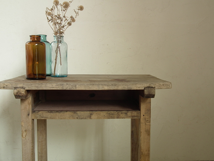 D00358 昭和レトロ 古い木味の中学校の机 | MANSIKKA antiquesMANSIKKA