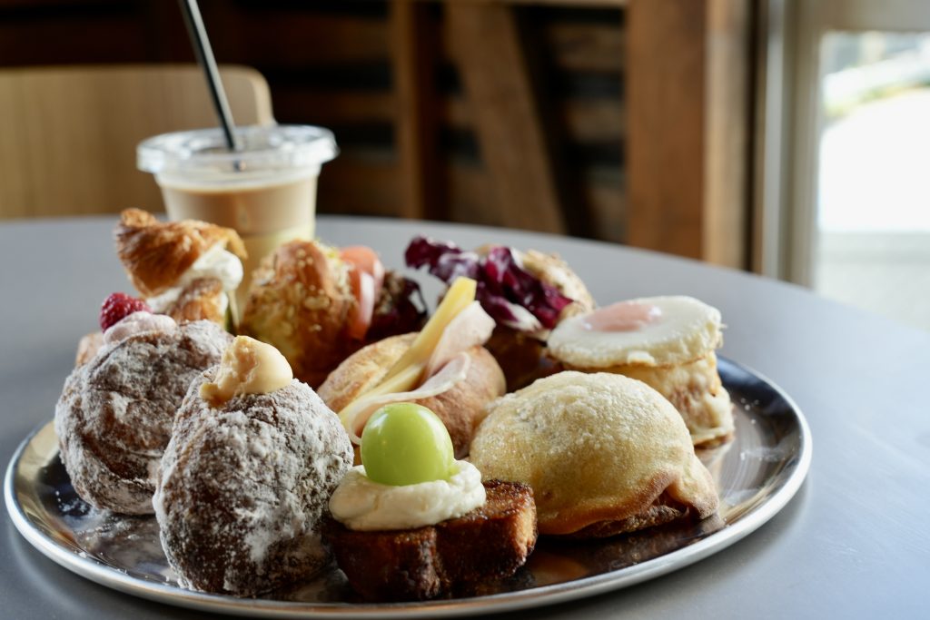 dacō」と「I'm donut？」が一つに！ 行列パンと行列ドーナツがいっしょ