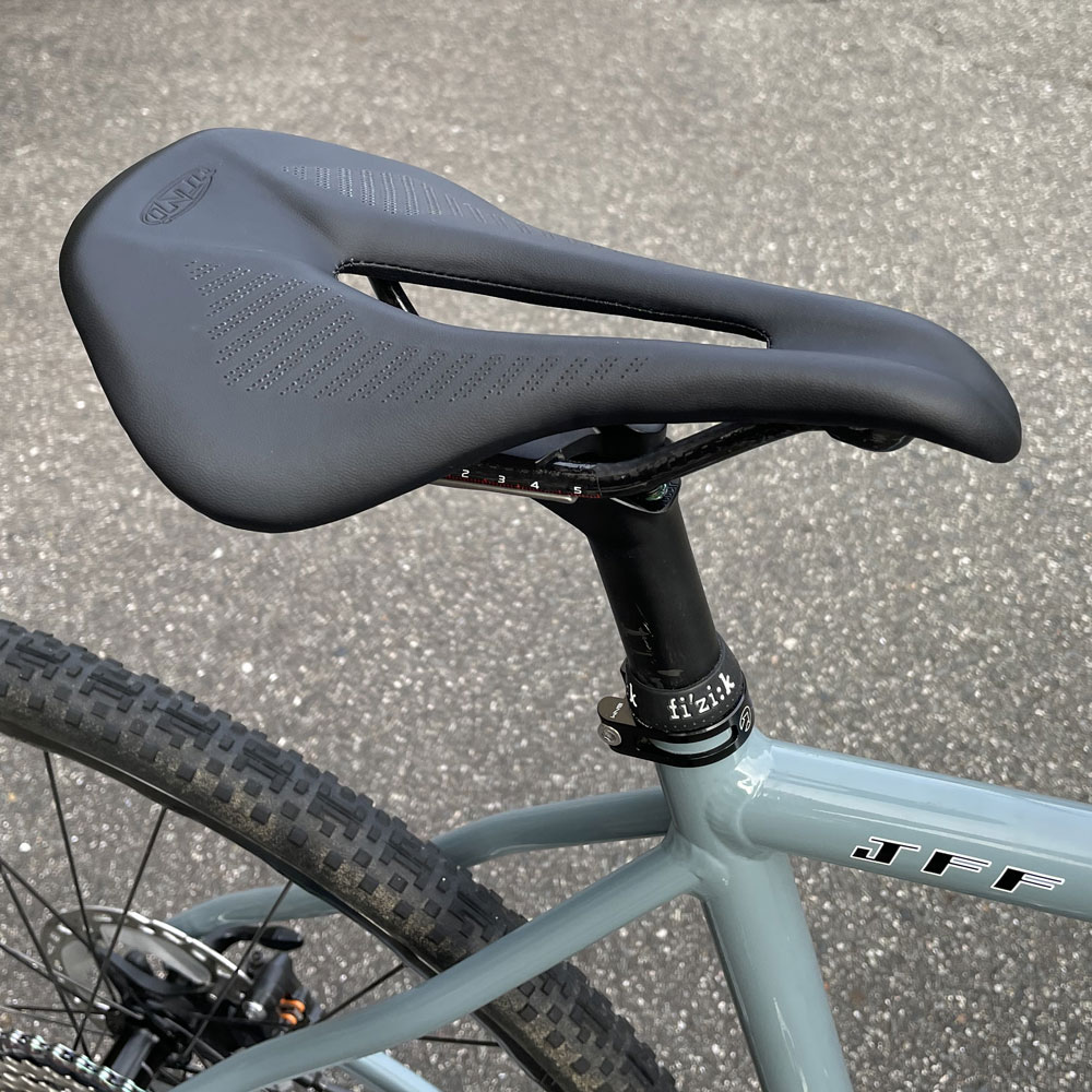 TNI LiteFly カーボン サドル | サドル,TNI | ワールドサイクル 通販