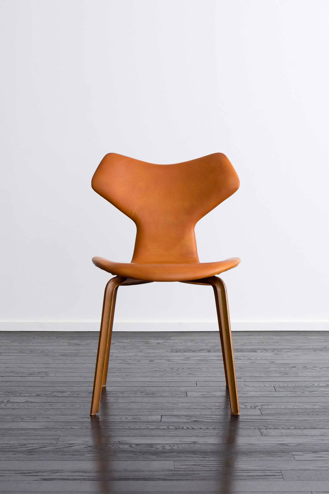 グランプリチェア ヤコブセン 北欧ヴィンテージ家具の通販