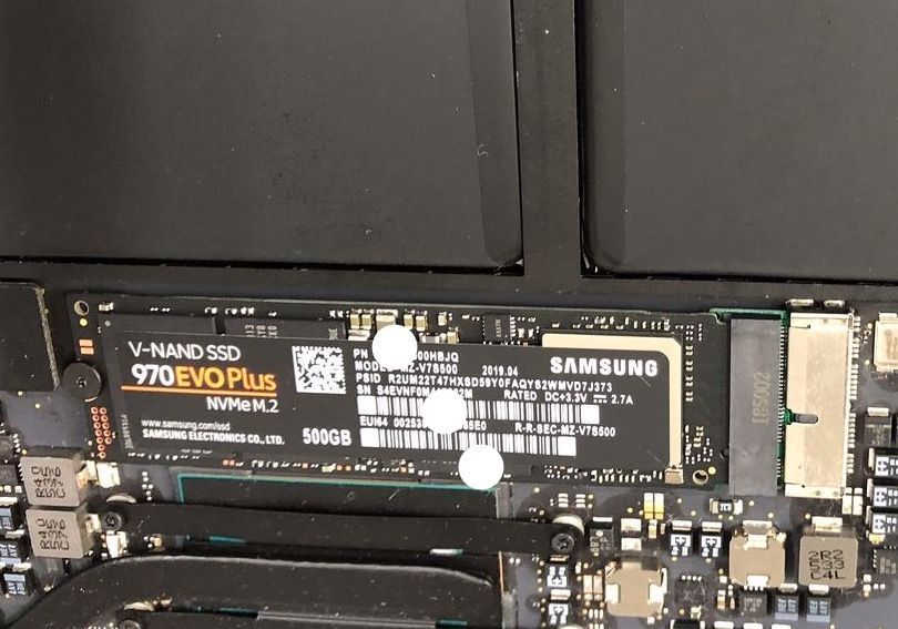 MacBook Air (early2015)の内蔵SSDをintel256GBに換装しました。