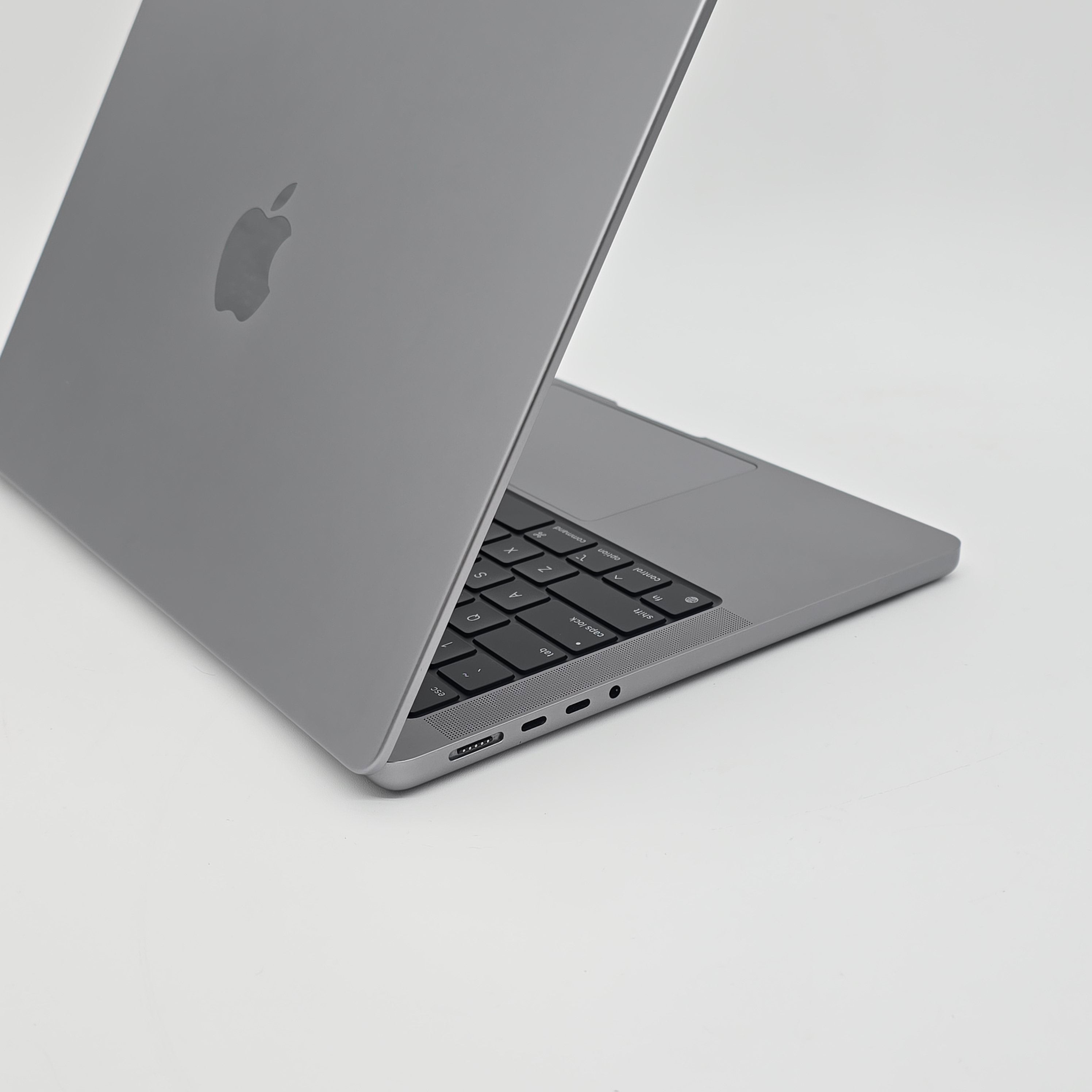 Apple Macbook Pro 14-Inch M2 Pro, 16GB, 1TB SSD, Space Gray – MBPC