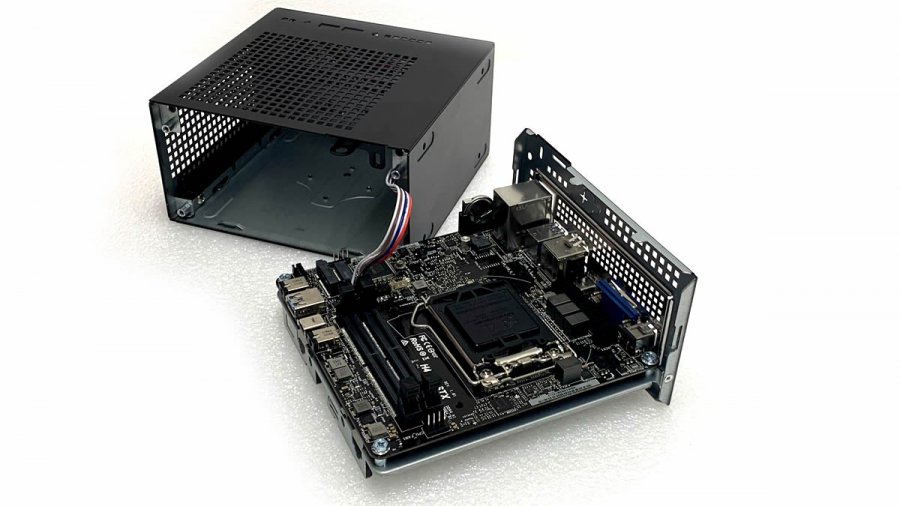 ASRockのintelミニPCベアボーンキットに第10世代Comet Lake対応モデル