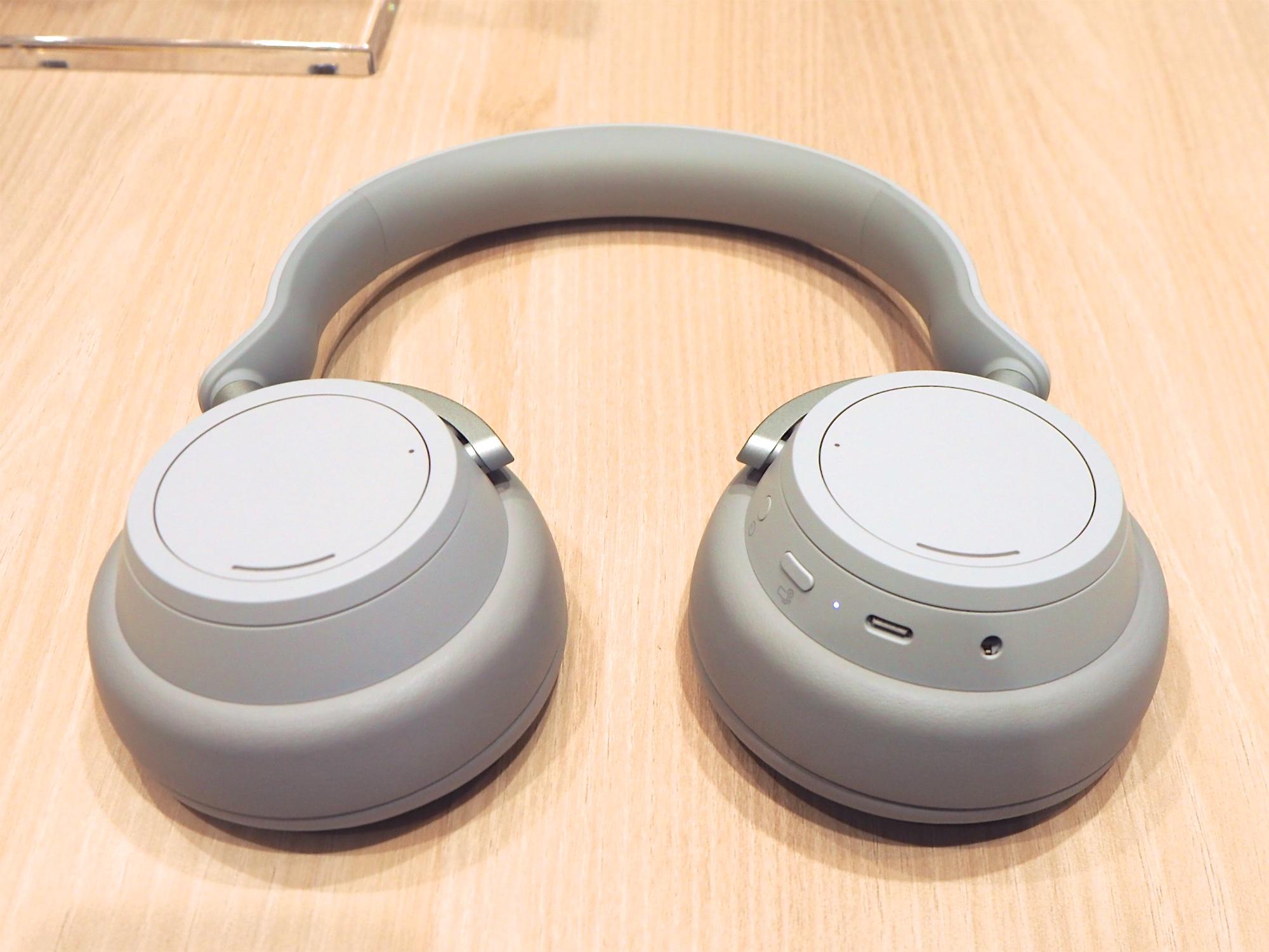 実機レポート】マイクロソフトが突然発表したSurfaceヘッドフォンを