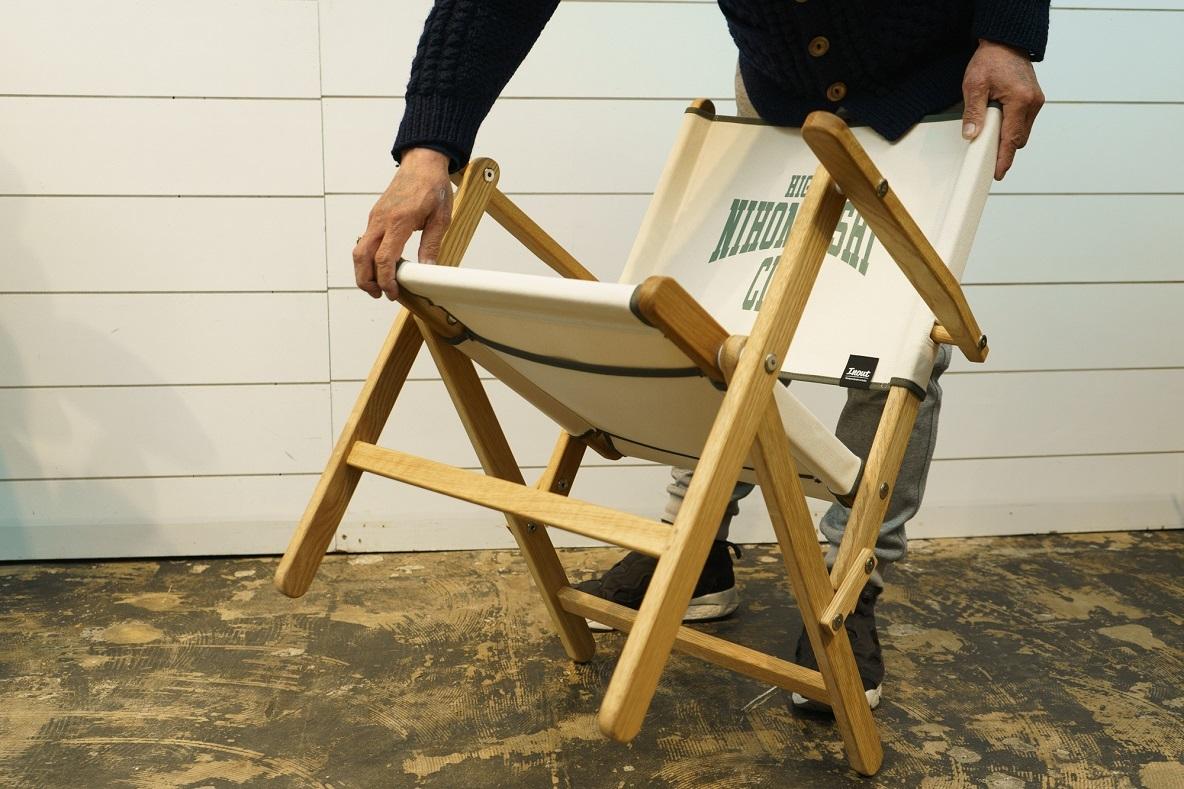 ちょうどいい座り心地のチェアだから“ジャストライトチェア”って言うの