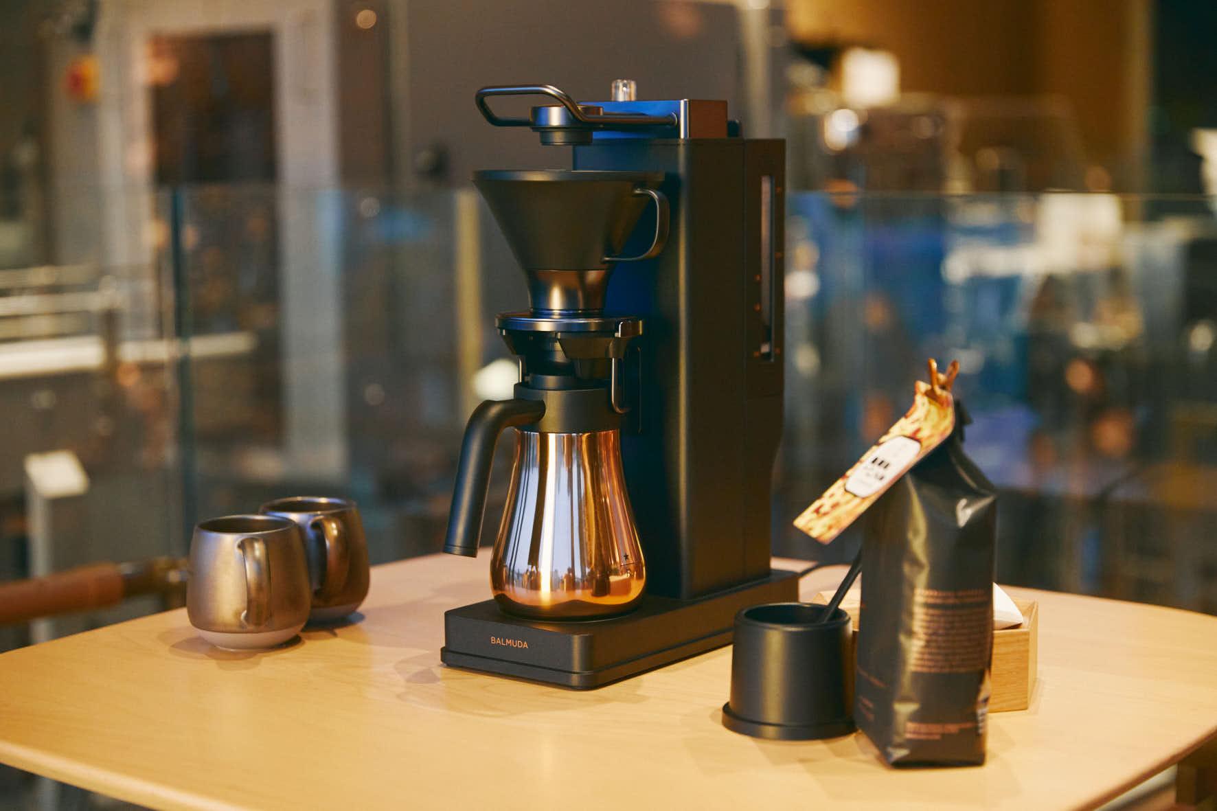 スタバ×バルミューダの特別コラボ！ スタバの世界観を自宅に持ち込める