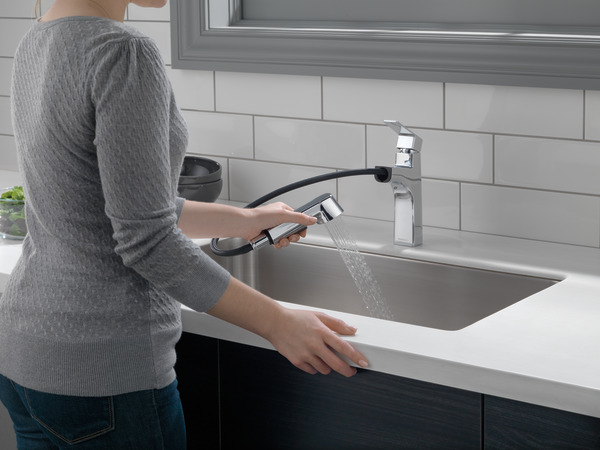 P6919LF - Single Handle Pullout Kitchen