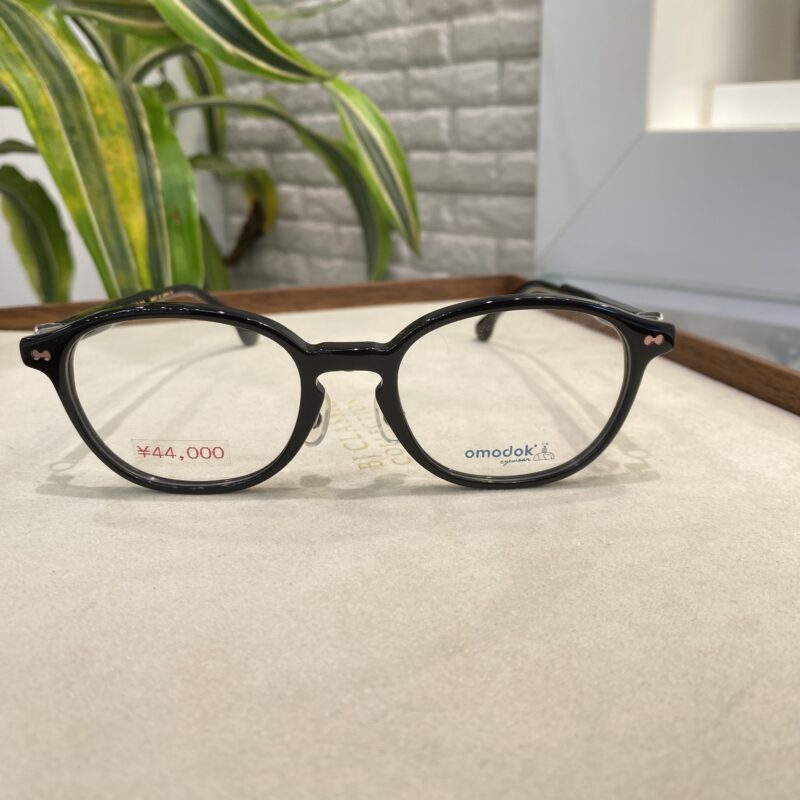 迷ったらこれ！おしゃれな子供用メガネブランド「omodok(オモドック