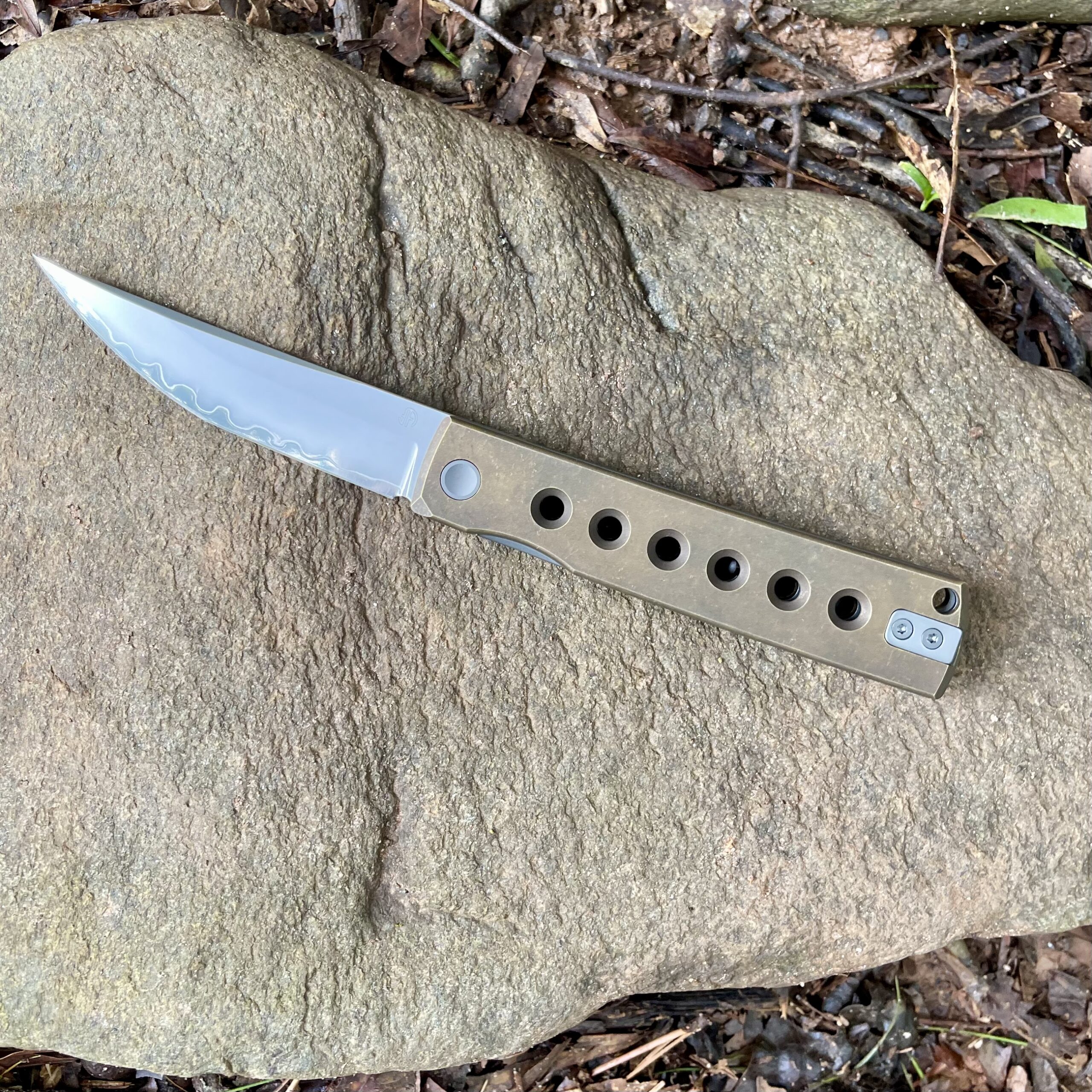 North Mountain Blade - Kaiken (Bronze Round Hole) - Midgards