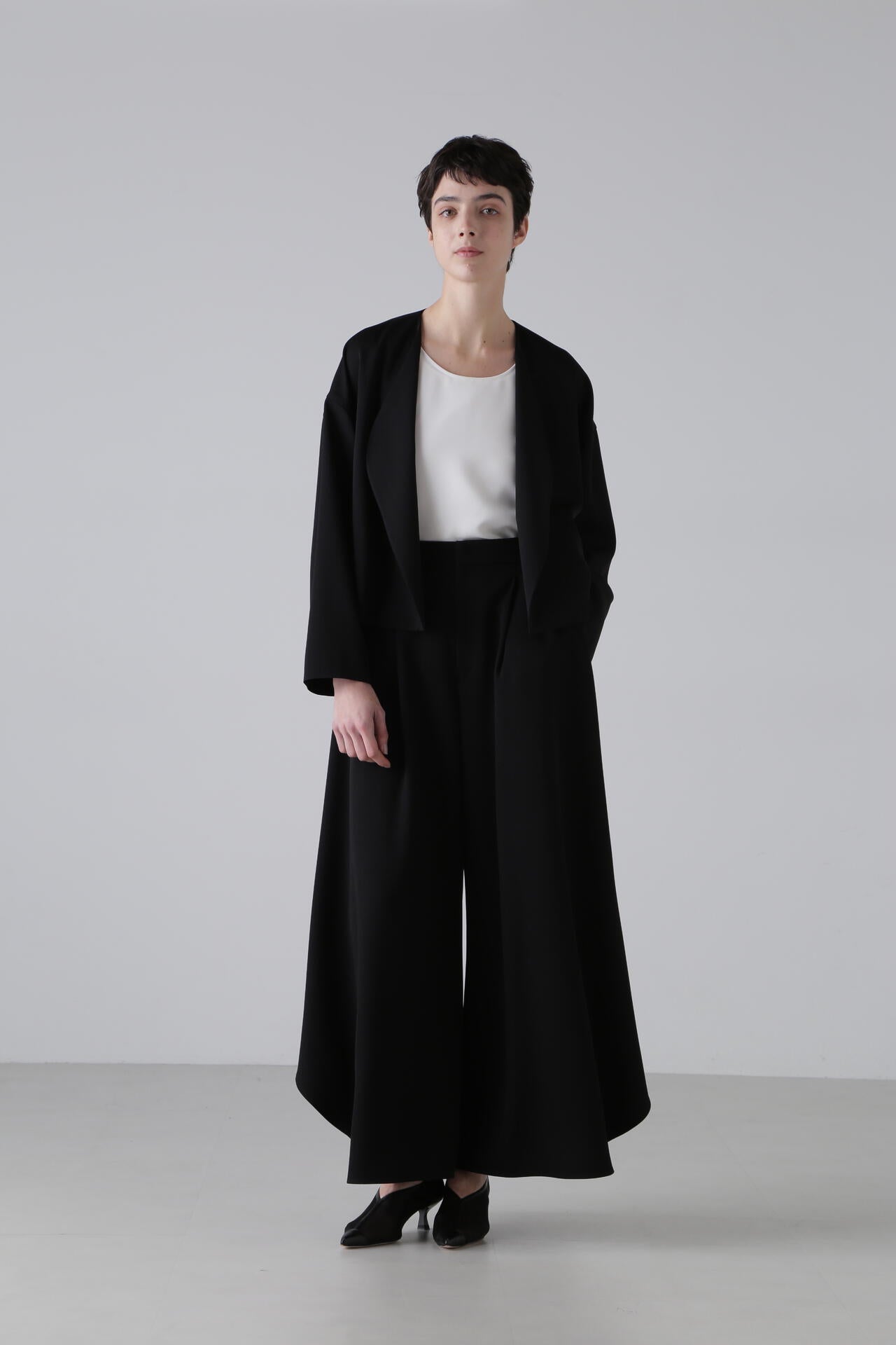 ドライカシドスパンツ | ADORE（アドーア） ｜【公式】通販mix.tokyo