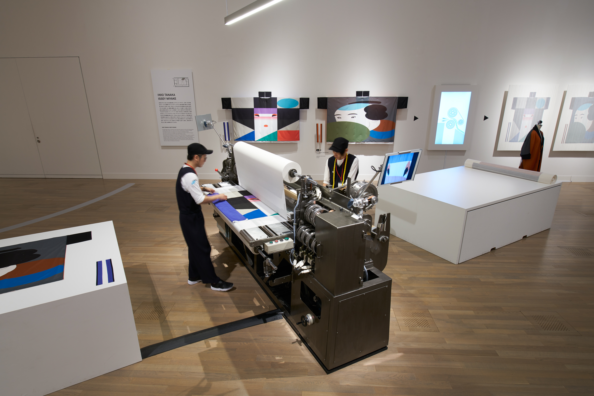 三宅一生デザイン文化財団 | MIYAKE ISSEY展：三宅一生の仕事