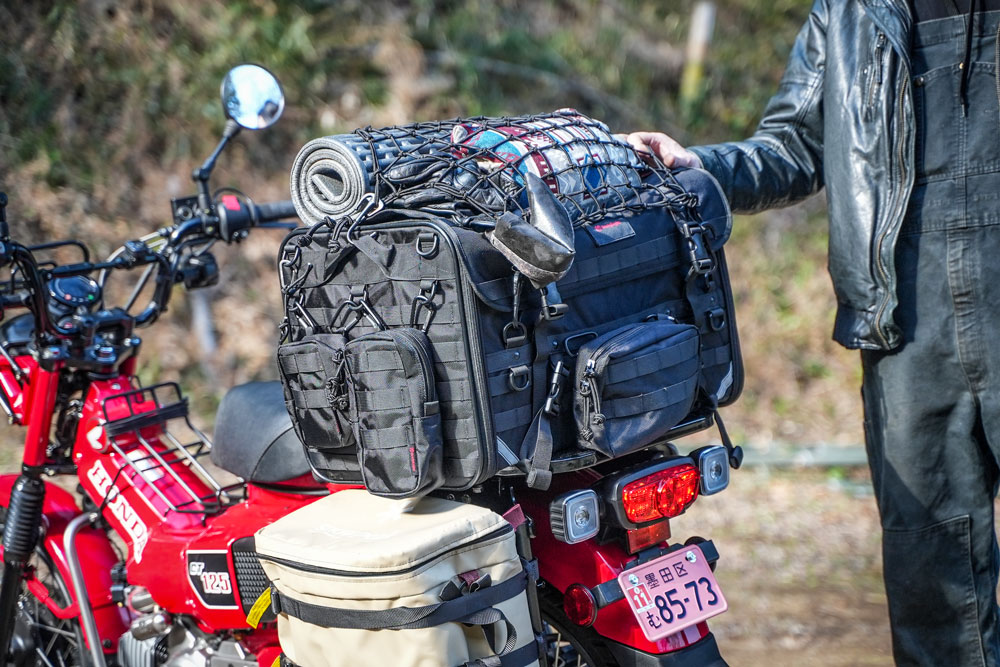 バイクソロキャンプの装備リスト！無骨なタープ泊を叶える「そこそこ