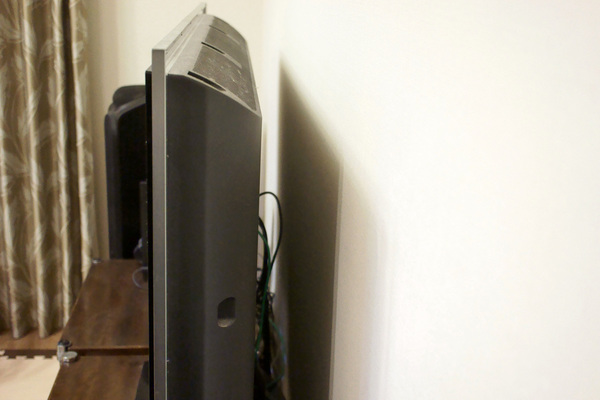 BRAVIA を壁寄せ設置してみた | b's mono-log