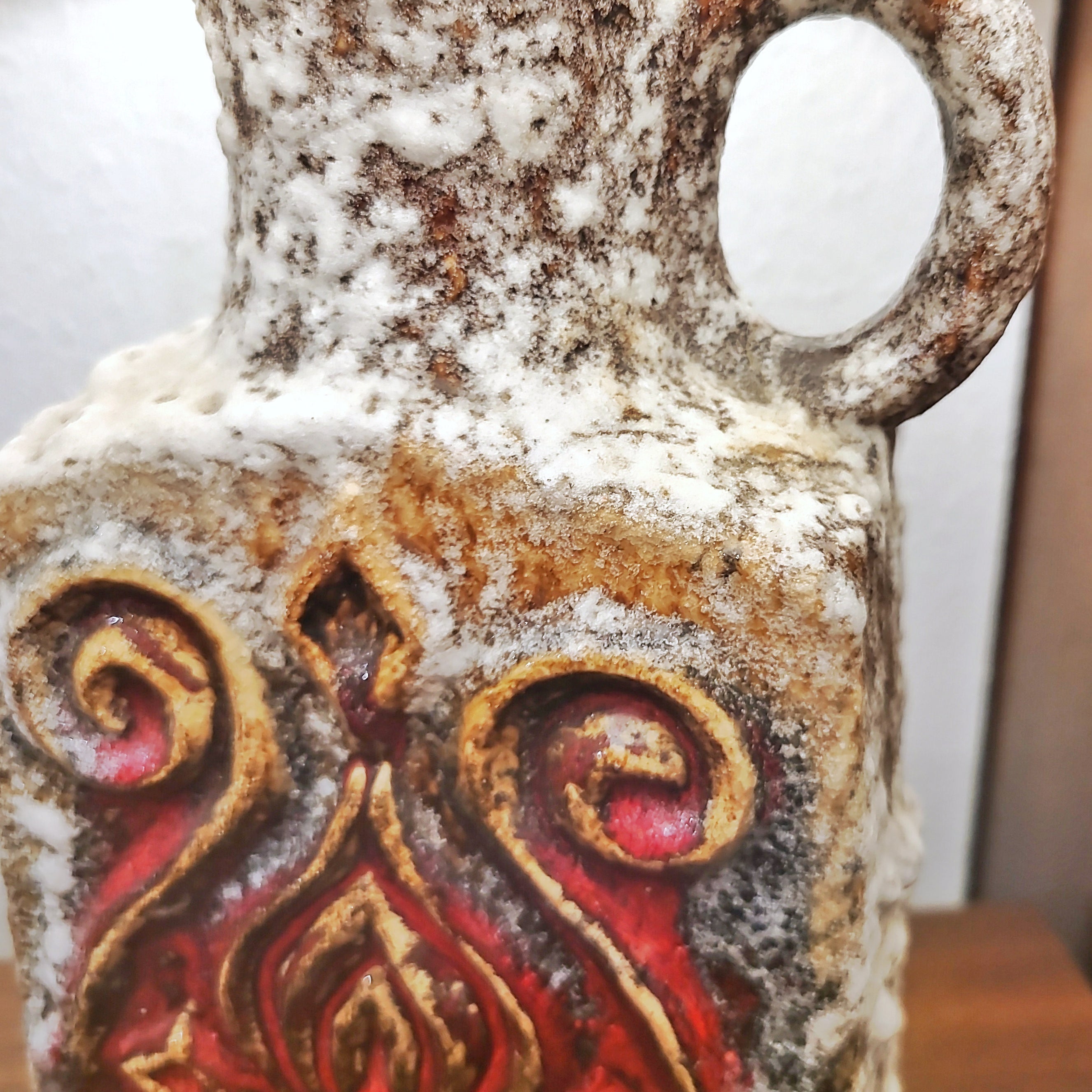 Ü-KERAMIK FAT-LAVA TABLE LAMP WITH PERIOD SHADE – MODERN REDUX