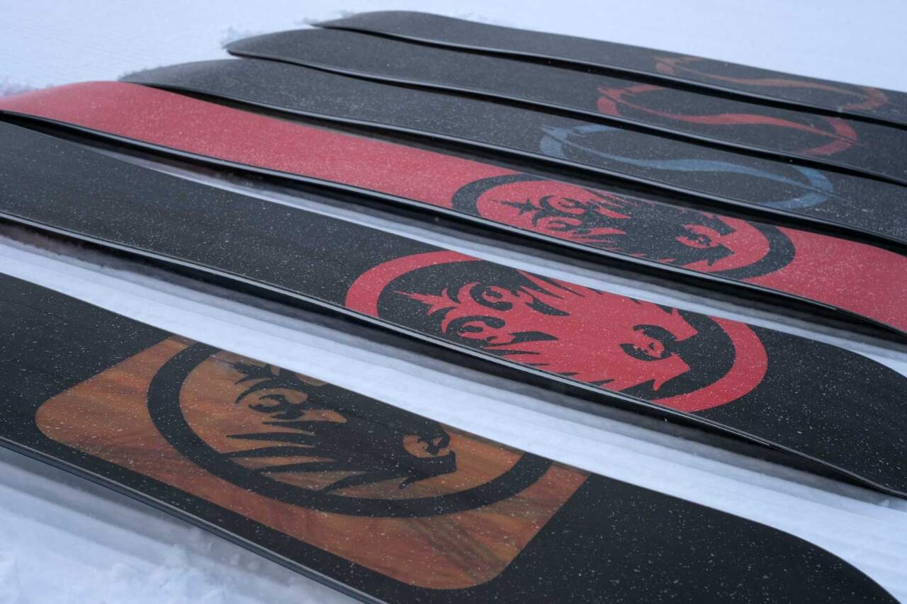 MOJANEが選ぶNEVER SUMMER | スノーボードショップMOJANE｜スノボ