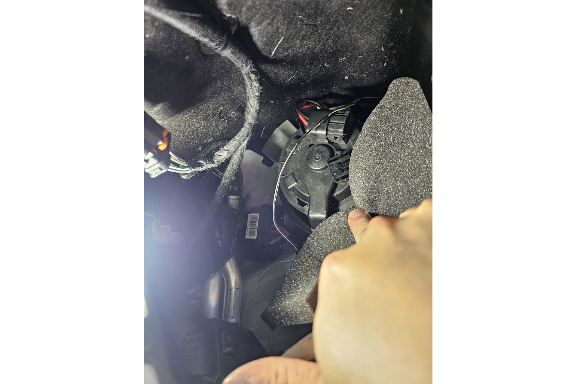 シトロエン C3 ブロアモーター交換