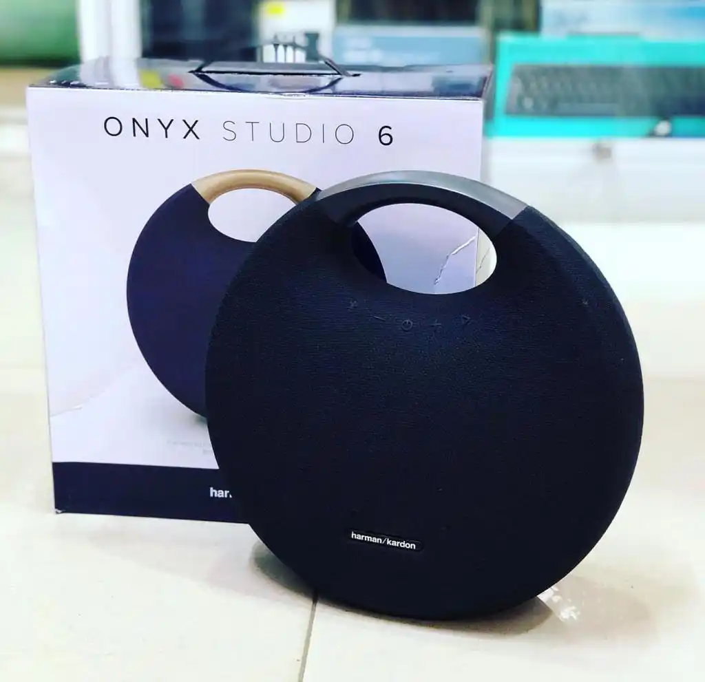 Harman Kardon Onyx Studio 6 Portable Bluetooth Speaker- Black