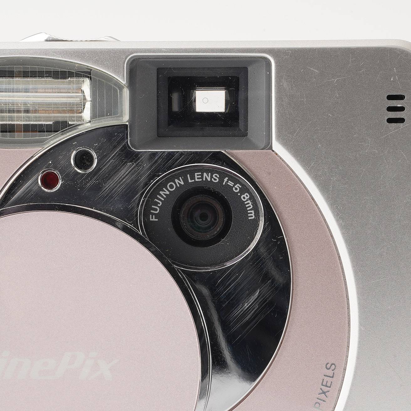 フジ Fujifilm FINEPIX 30i コンパクトデジタルカメラ – Natural