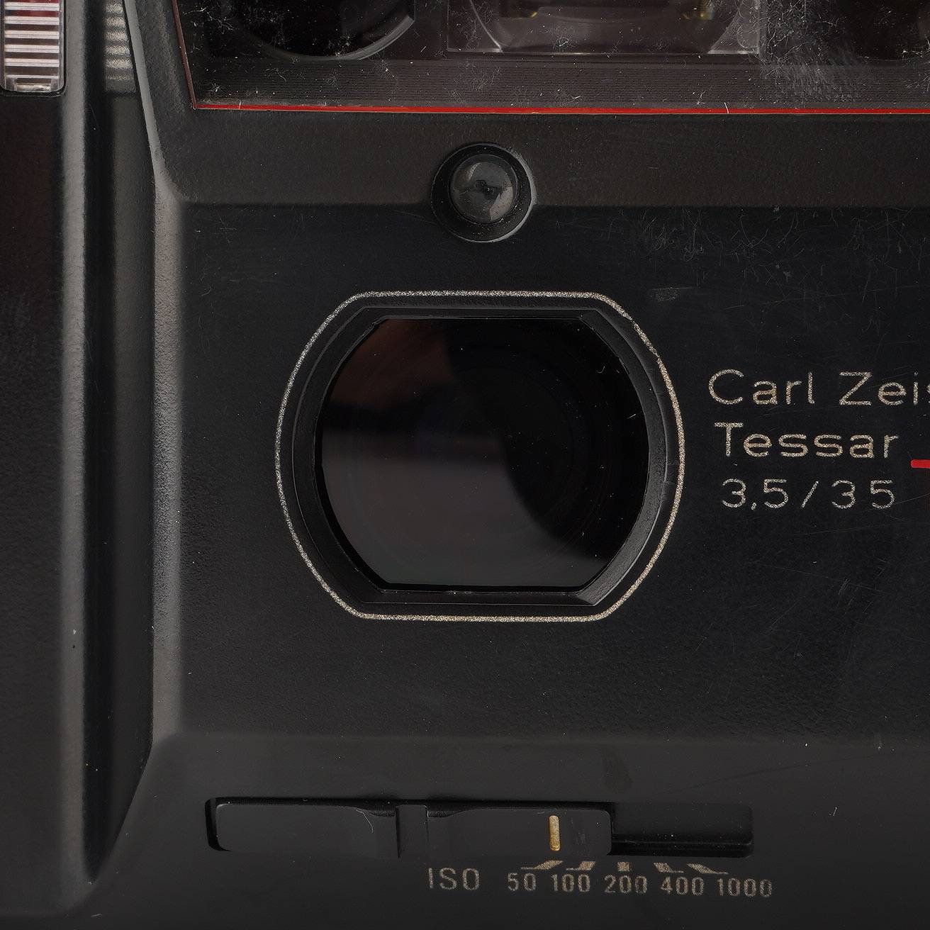 ヤシカ Yashica T AF-D / Carl Zeiss Tessar T* 35mm F3.5 – Natural