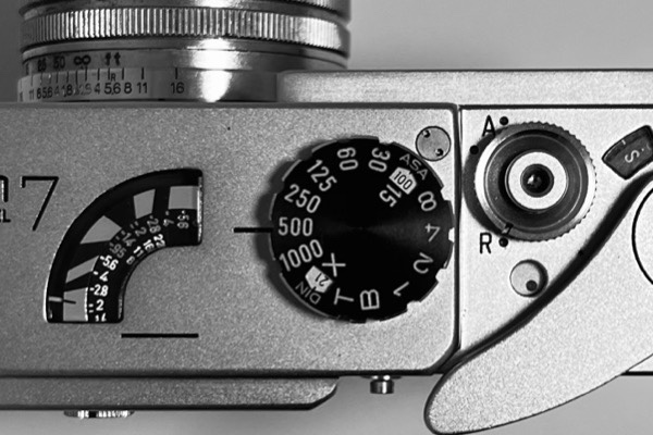 オールドカメラ canon 7 × オールドレンズ50mm × モノクロフィムル