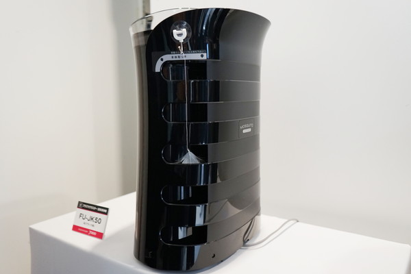 シャープ、蚊やコバエを取る空気清浄機「蚊取空清」の新モデル | マイ