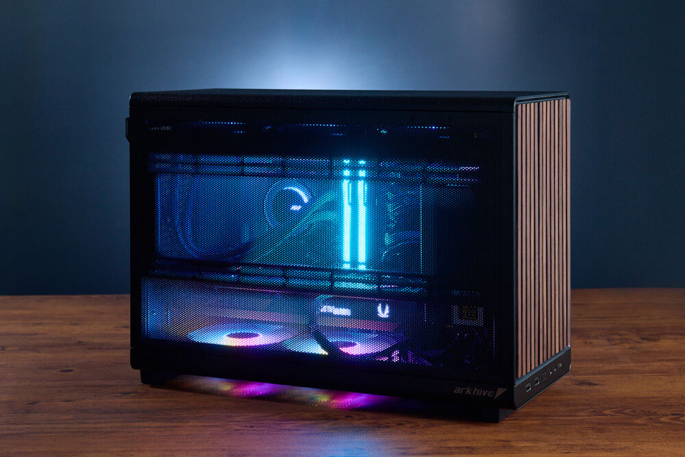 コンパクトで性能抜群! インテリアにも馴染むオシャレなケースを採用