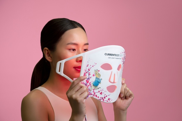 ピーターラビット(TM)がマスク型美顔器「カレントボディ」とコラボ