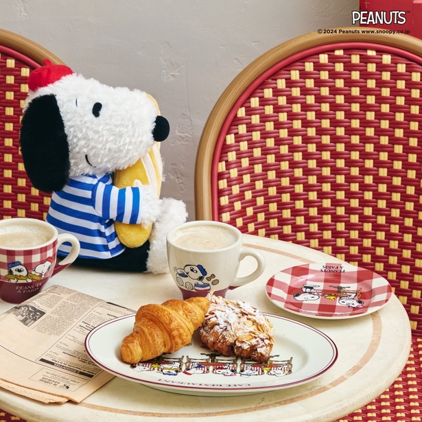 アフタヌーンティー×PEANUTS新作はスヌーピーがパリっ子に変身