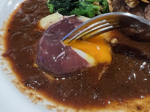 2000円でおつりがくる!?特別な日もそうでない日も食べたくなるガストの