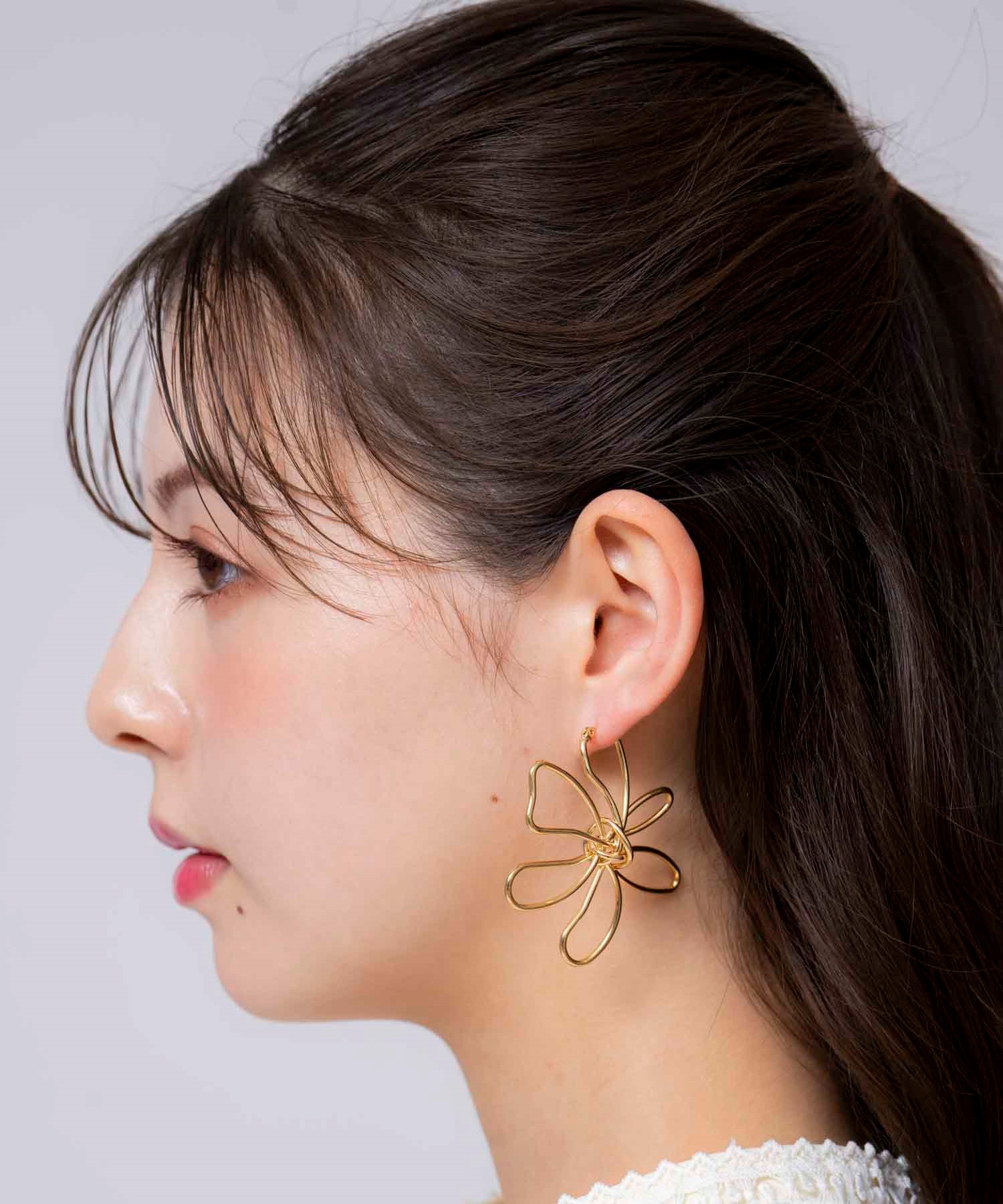 ワイヤーフラワーピアス | ピアス | NOELA OFFICIAL WEB STORE