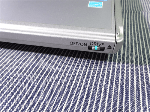 Let's Note CF-S10のCD/DVDドライブが開かなくなったときの対処方法