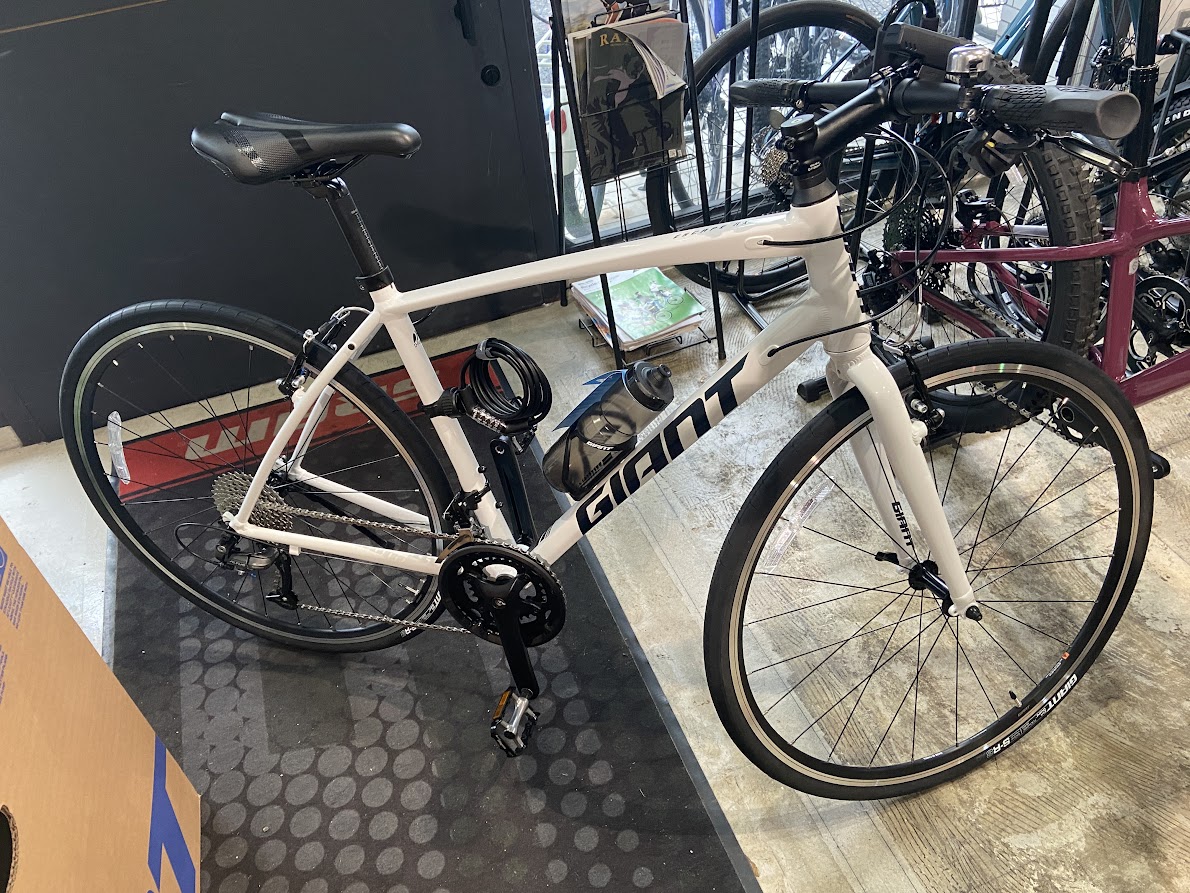 クロスバイク、マウンテンバイク、Eバイク、ヨツバサイクル在庫