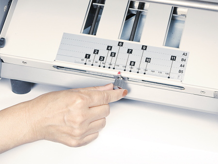 コート紙対応の自動紙折り機 NIPPO NP270Aが格安！