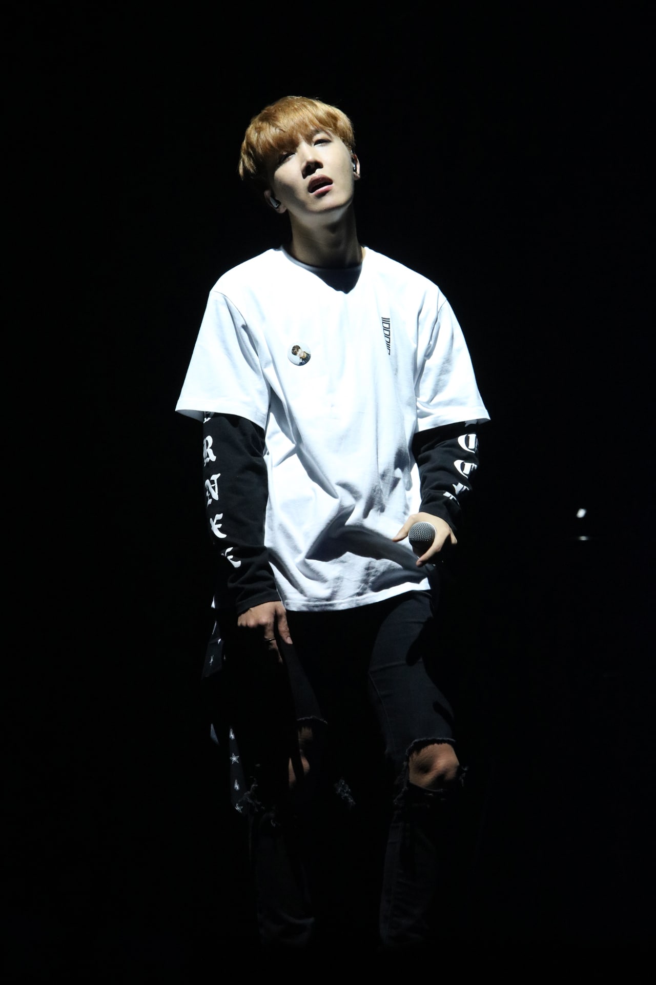 防弾少年団、憧れの地で大盛況の「花様年華」ツアー終幕 - 音楽ナタリー