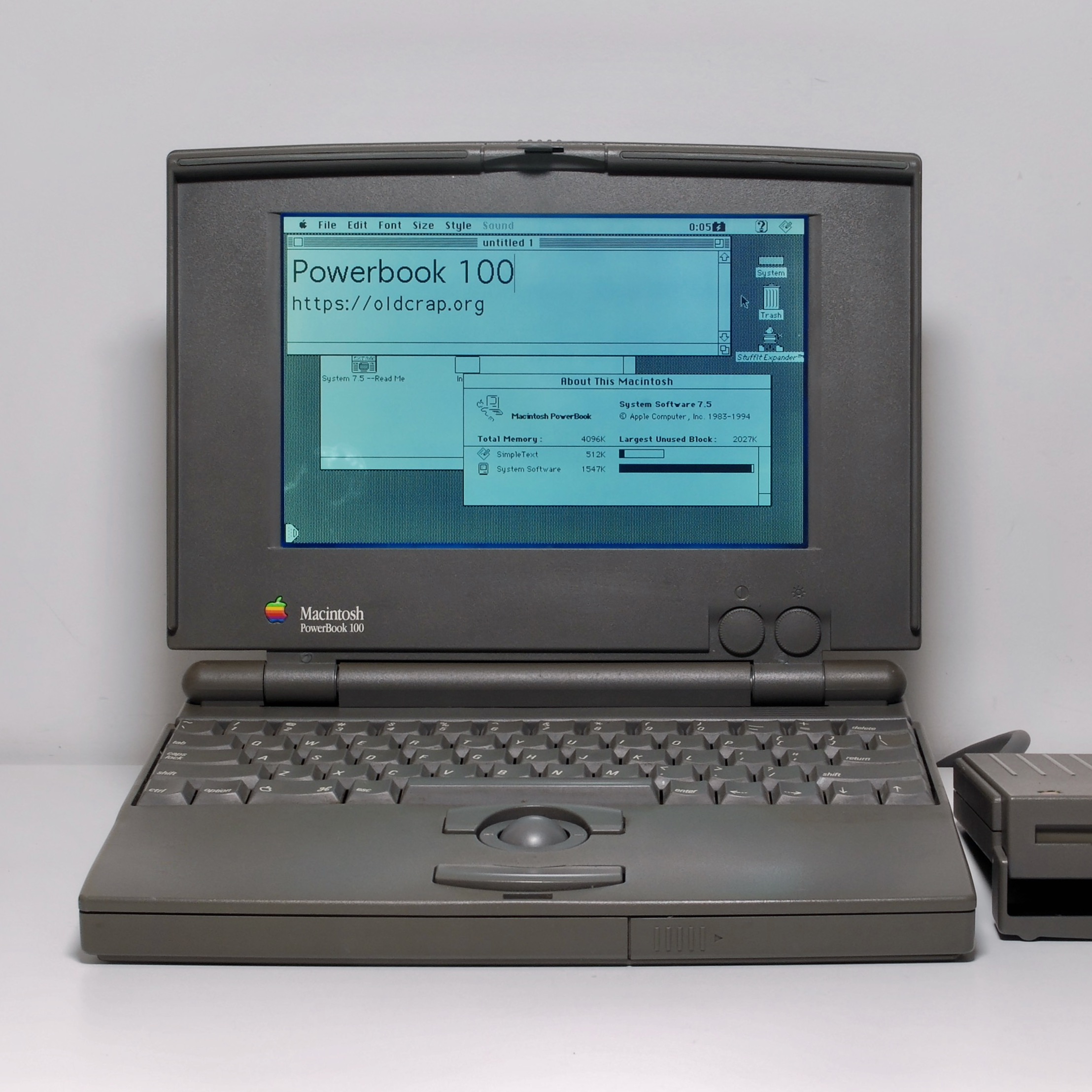 Apple Macintosh Powerbooks 100 Series - best of 90s - Old Crap