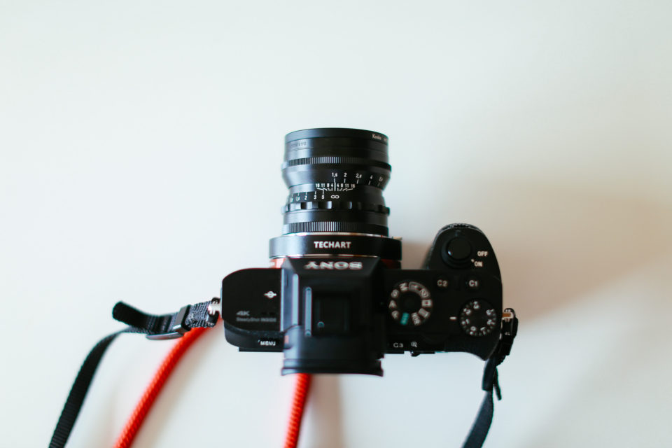 フォクトレンダーの50mm単焦点レンズNOKTON classic 50mm F1.5を買い