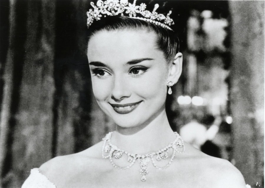 永遠のファッションアイコン、『オードリー・ヘプバーン』の名作3選