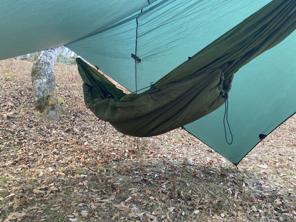 レビュー【コクーンウルトラライトハンモック】冬は蚊帳なくても快適