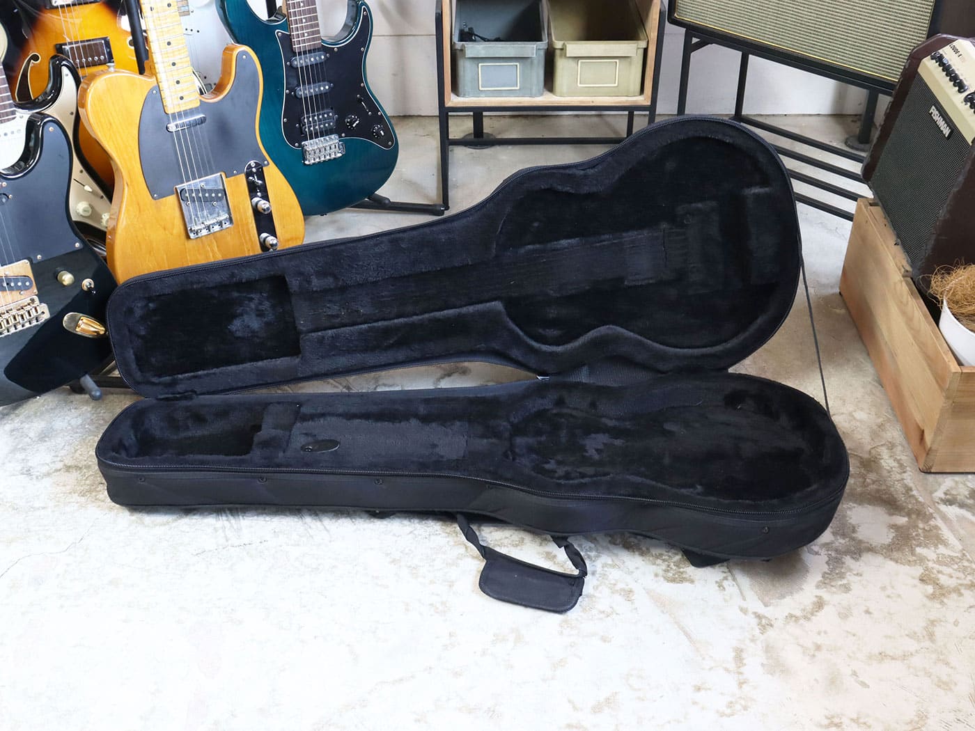 中古・難あり】SKB SC56 レスポール用セミハードケース - 神奈川県の