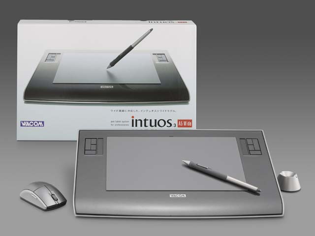 ワコム、世界初のワイド型ペンタブレット「Intuos3 PTZ-631W」