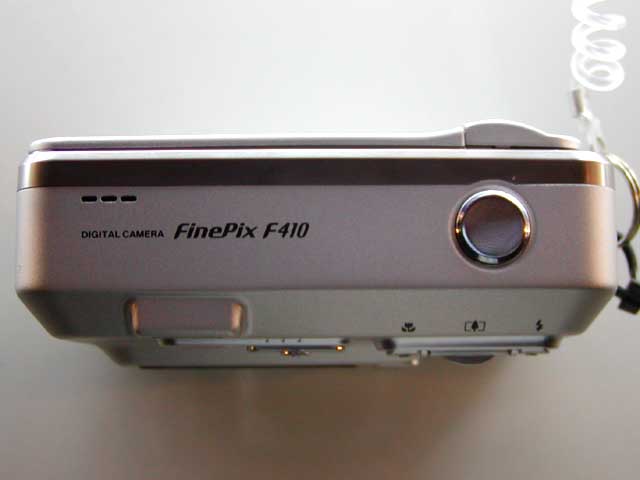 富士フイルム、新世代ハニカムCCD搭載デジカメ